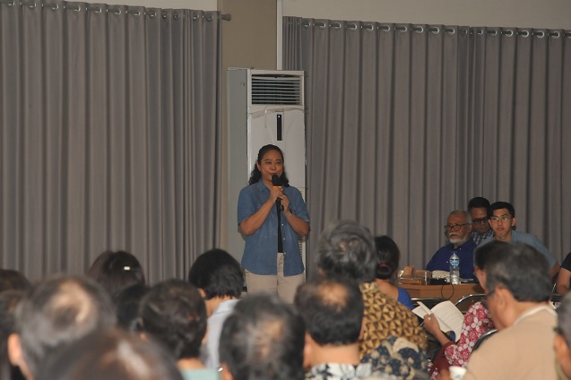 FOTO Pemateri 4 Fransisca Rahmawati PAKAI